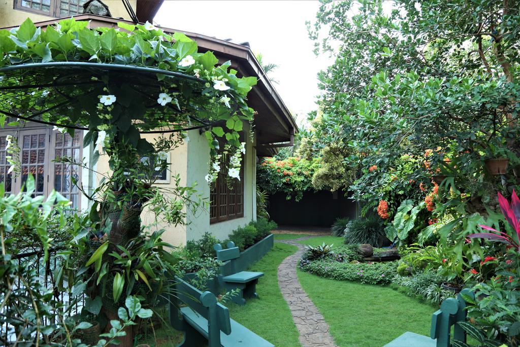 Glory Homestay 康提 外观 照片