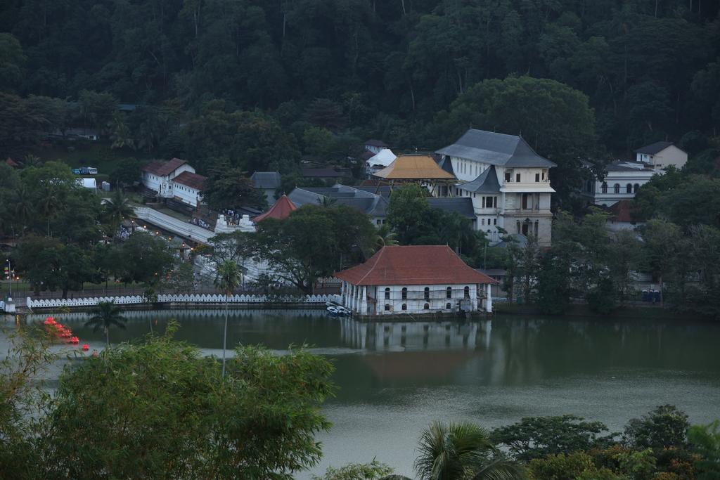 Glory Homestay 康提 外观 照片